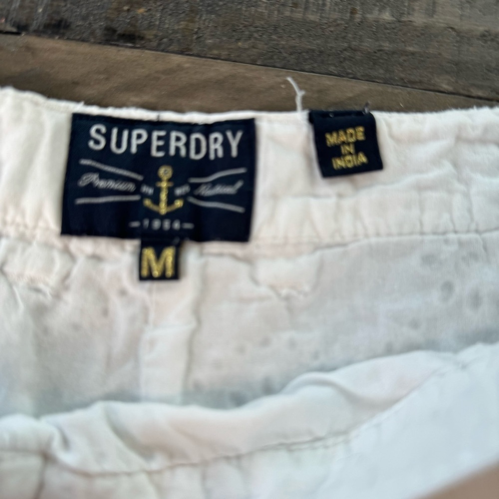 Superdry Broderie Chino White Shorts Eyelet G71000NQ Size 8 - Picture 6 of 7